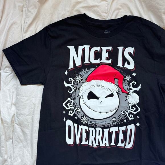 Nightmare before christmas black graphic tee sz med Jack skellington Santa claus - Picture 3 of 8